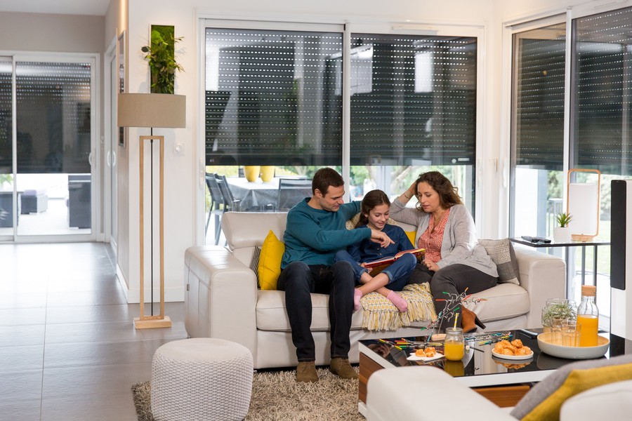 family_linving room_rollershutters