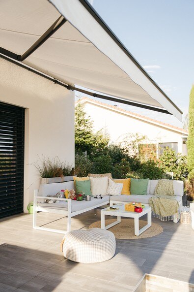 Motorised patio awnings to enjoy outdoor life